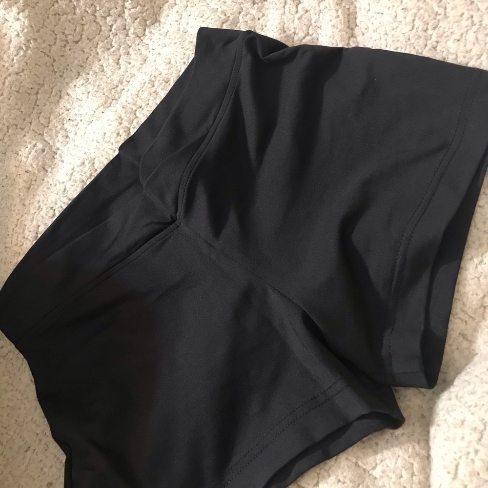 Athletic short